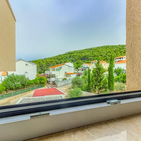 Arijana 2 Apartment Slatine