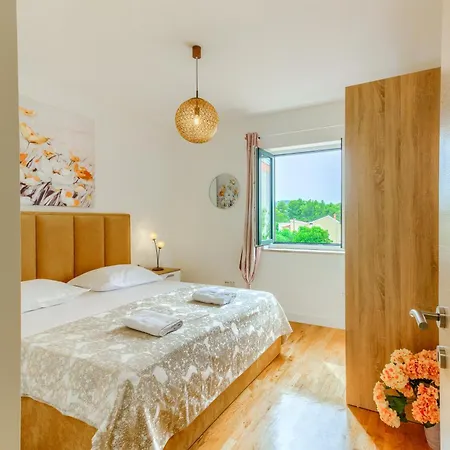 Arijana 2 Apartmán Slatine