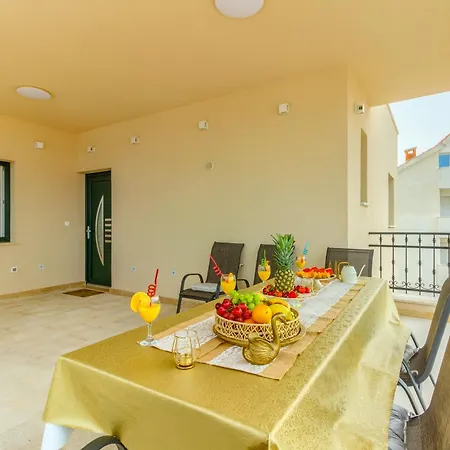 Arijana 2 Apartmán Slatine